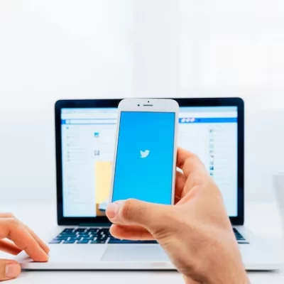 Twitter Sebagai Alat Komunikasi Bisnis Bagi CEO